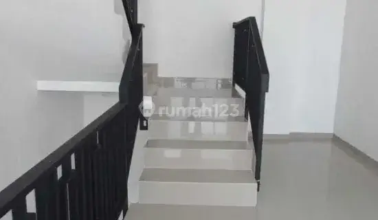 2 Unit Ruko Gandeng Brand New Lokasi Bagus di Jelambar, Jakarta Barat 1