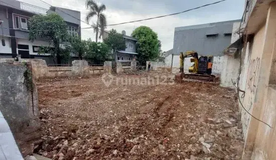 Rumah Tua Hitung Tanah Lt 221m2 Hoek Srengseng, Jakarta Barat 1