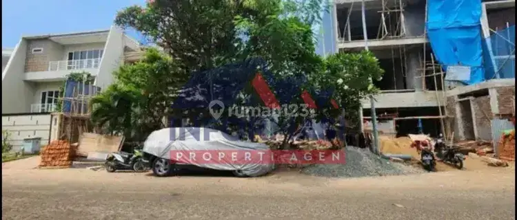 Tanah Bebas Banjir dan Lokasi sangat Ok di Permata Buana Jakarta Barat 1