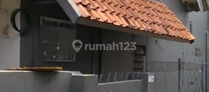 Fully Occupied Rental Rooms and Boarding Houses in Duri Kepa, West Jakarta 1