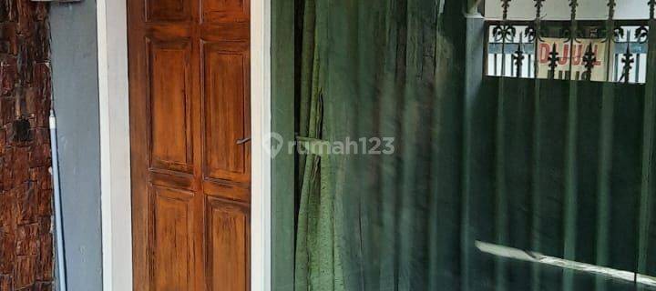 Rumah Dijual di Karet Setiabudi Lokasi Strategis 1