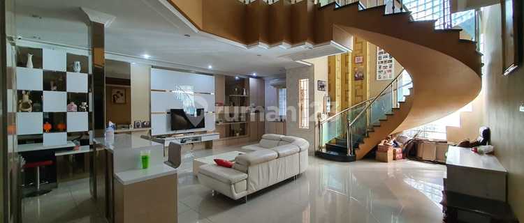 House in Kelapa Puan Kelapa Gading, Nice and Ready to Occupy 1
