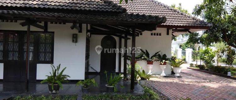 Dijual rumah luas dekat USU Medan SHM murah 1