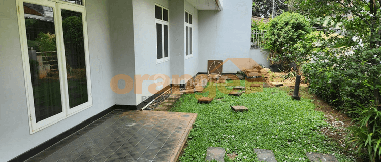 Di Jual Rumah Posisi Hook di Pondok Indah Jakarta Selatan  1