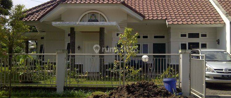 Rumah Bagus SHM Komplek Batununggal, Bandung 1
