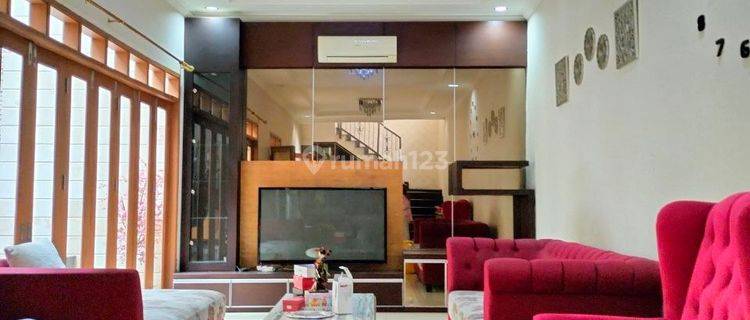 Rumah Bagus Semi Furnished SHM Batununggal, Bandung 1