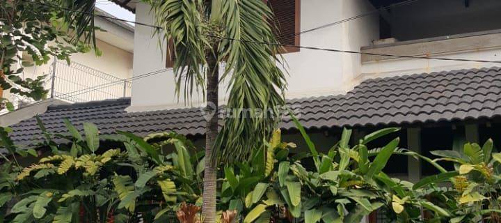 Rumah Bagus Semi Furnished SHM di Flamingo, Tangerang Selatan 1