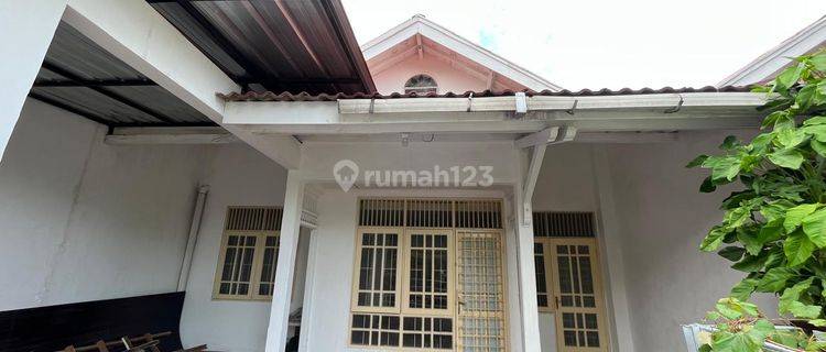 Rumah Sewa 2 Lantai Bagus SHM di Cucur, Bintaro Jakarta Selatan 1