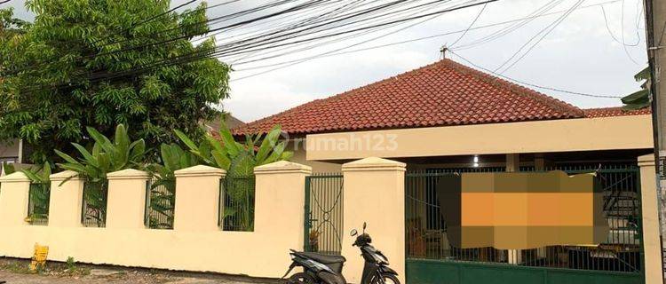 Rumah Besar Cocok Untuk Kantor Atau Rumah Keluarga Di Condongcatur 1