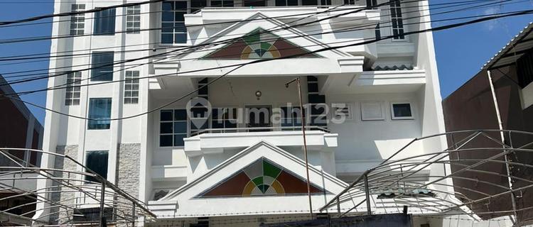 4-Story House Suitable for Boarding House and Business, Behind Gajah Mada 1