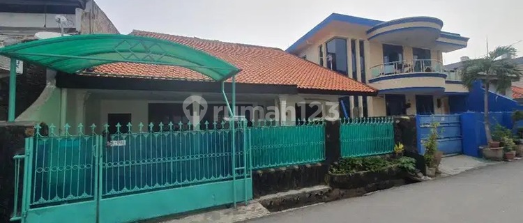 Di Jual Rumah 2 Lantai Sangat Strategis di Tomang Tinggi, Grogol Petamburan, Jakarta Barat 1