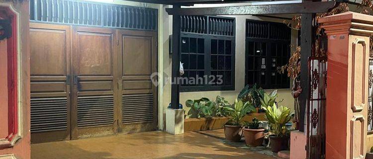 Di Jual Rumah 2 Lantai Lokasi Strategis di Johar Baru, Jakarta Pusat  1