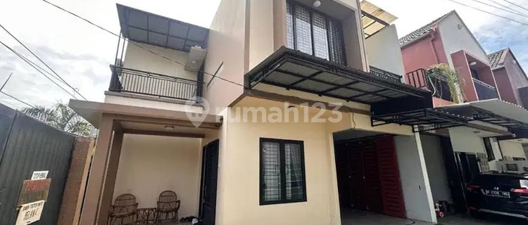 For Quick Sale: 2-Story House in Kalisari, Pasar Rebo, East Jakarta 1