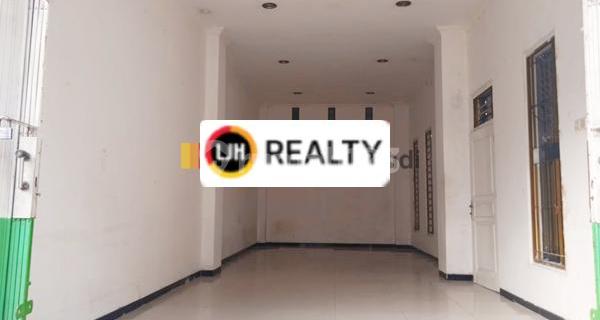 Shop house in Majapahit, Semarang 1