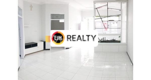 House at Kesehatan Raya Street, Semarang 1