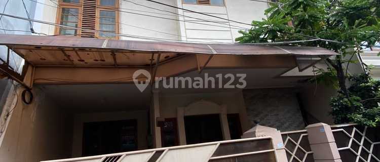 Tanjung Duren House, 2 Floors, Strategic Location, Car Access 1