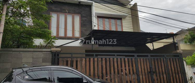 Rumah area Tomang, Jakarta Barat 2 Lantai sudah full Renoved 1