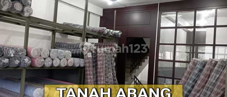 Strategic Shop House in Tanah Abang, Suitable for Office and Textile Warehouse 1