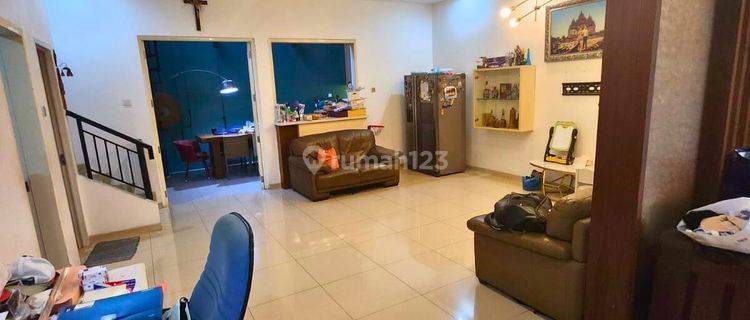 Rumah Puri Mansion Full Bangunan 8 Meter, Akses Jalan Lebar 1