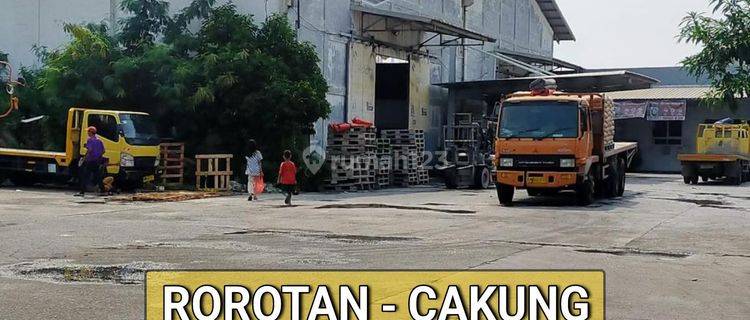 Gudang Dekat Pusat Perbelanjaan Dan Akses Tol Dekat 1