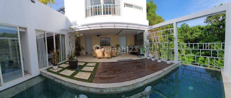 3 Bedrooms Freehold Villa At Prime Area Of Nusa Dua, Badung 1