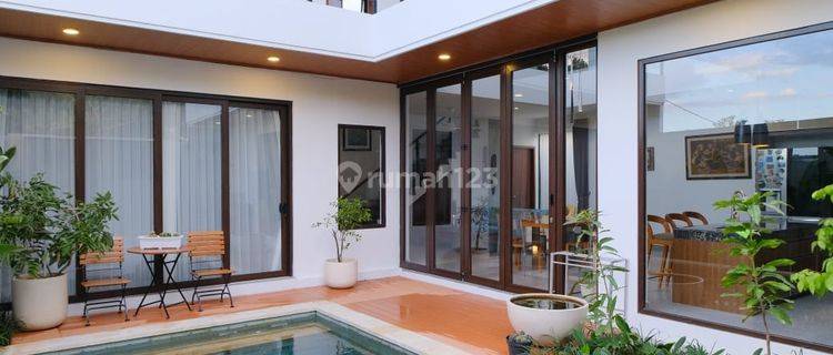 Elegant 3 Bedroom Luxury Villa At Prime Seminyak Location. 1