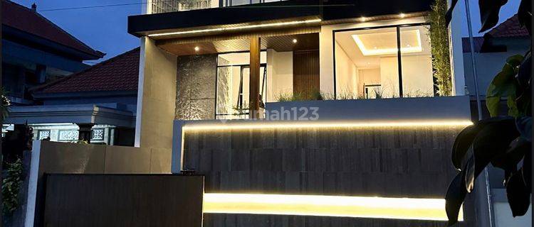 3 Storey Of Luxurious Living In Padangsambian, Denpasar. 1