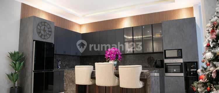 Luxury Furnished American Classic House in the Mekar Wangi Cluster 1