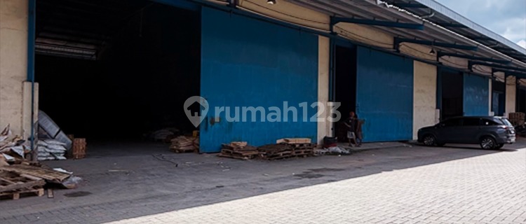 Gudang Sakura Bizpark 1080m2 Siap Pakai Akses Kontainer 40" 1