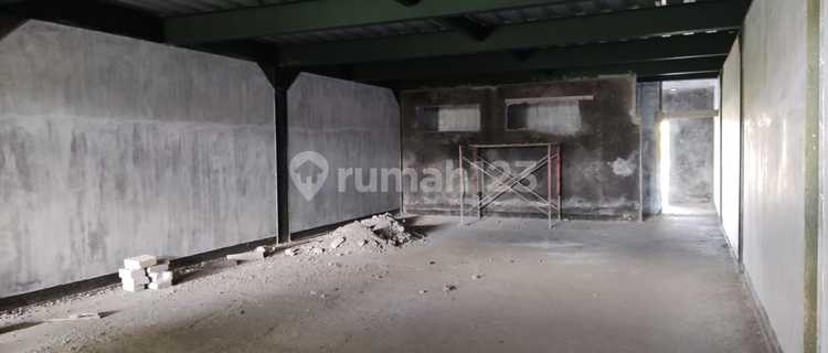 Strategic! Spacious Shop House on Ciumbuleuit Wing, Bandung! 1