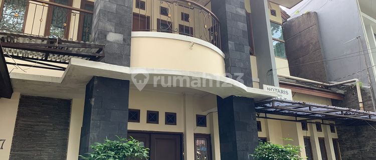 A nice house in Buah Batu. 1