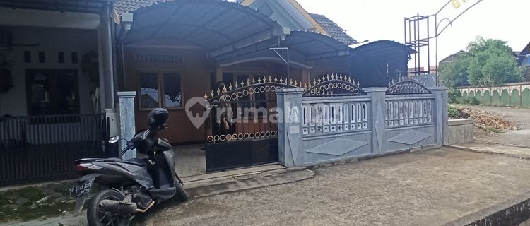 House, Fully Furnished, Move-In Ready, in Susukan, East Ungaran, Beautiful in Pesona Kutilang Sari 2 Housing Complex, Block P No. 6, Susukan, East Ungaran, Ungaran, Semarang Regency. House. 1