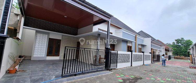 Spesial Promo Rumah Baru, Dekat Pasar Jangkang Kampus Uii 1