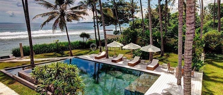 Luxury Absolute Beach Front Villa With Spot Snorkeling In Bali  1