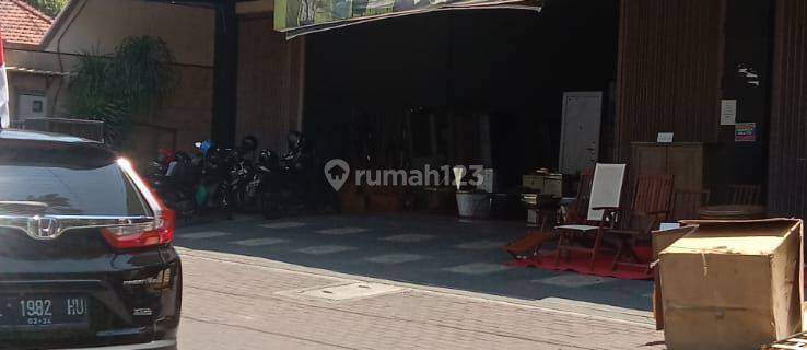 Ruko Showroom 2½ Lantai di Pusat Kota Surabaya 1