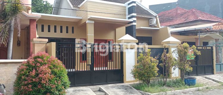 PURI ANJASMORO HOUSE 4BR SUITABLE FOR OFFICE 1