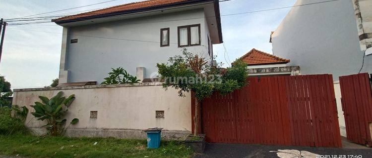 Rumah Nyaman 2 Lantai Furnished Area Ungasan 1