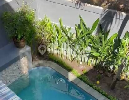 Rumah Cantik Lokasi Menarik ada Pool di Gatot Subroto YT 1