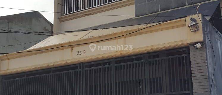 Jual rumah siap huni 3 lantai di jalan delima komplek btn 1