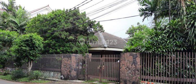 Jual rumah tua di kemanggisan jaya jakarta barat 1