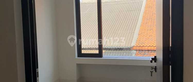 Rumah Jelambar Siap Huni New ( Hoek Full ) 1