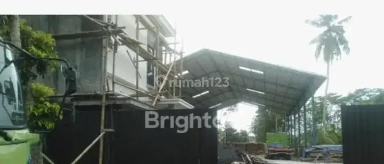 Gudang Terbuka Baru Luas Nol Jalan JLS Pasirian Lumajang  1