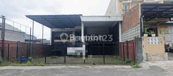 For Rent: Shophouse in Strategic Tasik Madu Area 1