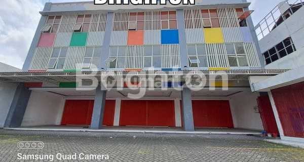 Main Road Location, Unlimited Business Potential New 3-Story Shop House 1