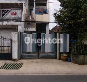 Rumah 3 Lantai Strategis Sukun Nol Jalan 1