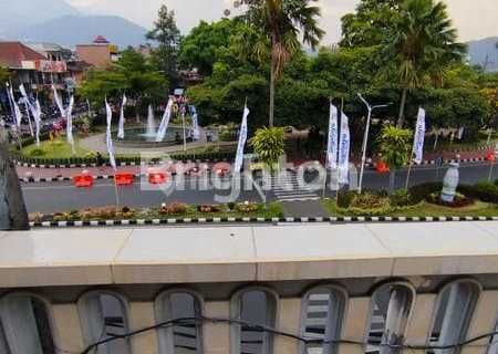 3-Story Shophouse in Front of the Square, Batu Tourism City 1