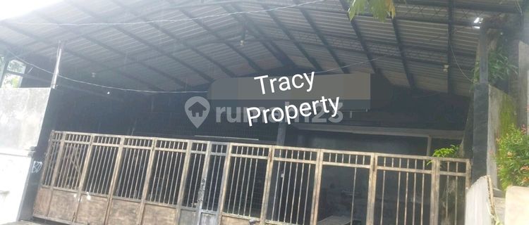 Business Space in Brotojoyo 1