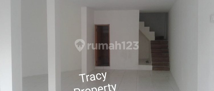 Shop House in the Simongan Area, Semarang 1