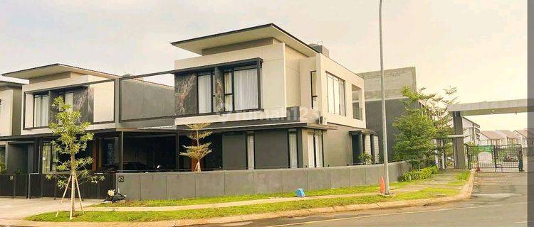 Luxury Home In Perfect Location! Kota Baru Parahyangan  1