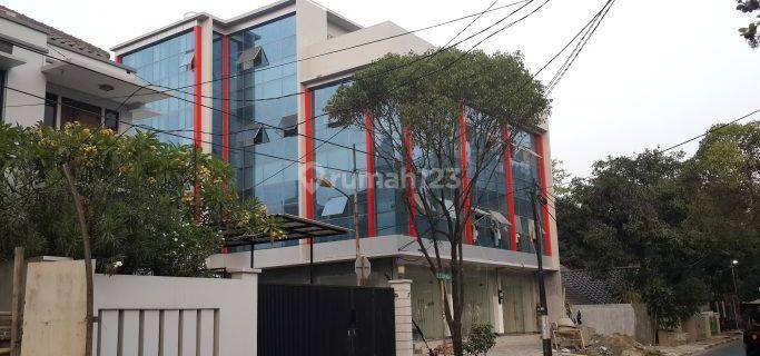 Gedung atau Ruko Gandeng Baru Bendungan Hilir Jakarta Pusat 1